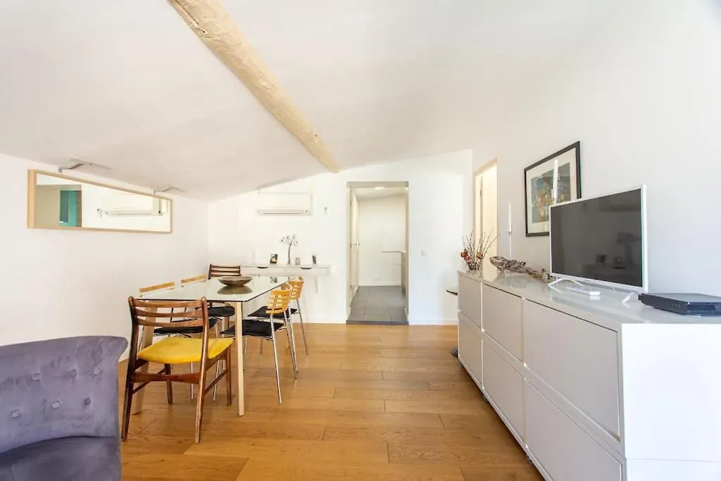 Cosy Apt For 6/8P Best Location In Old Antibes Apartment